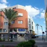 Con Ascensor En Primera Linea Appartement