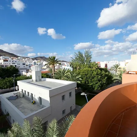 Con Ascensor En Primera Linea Appartement