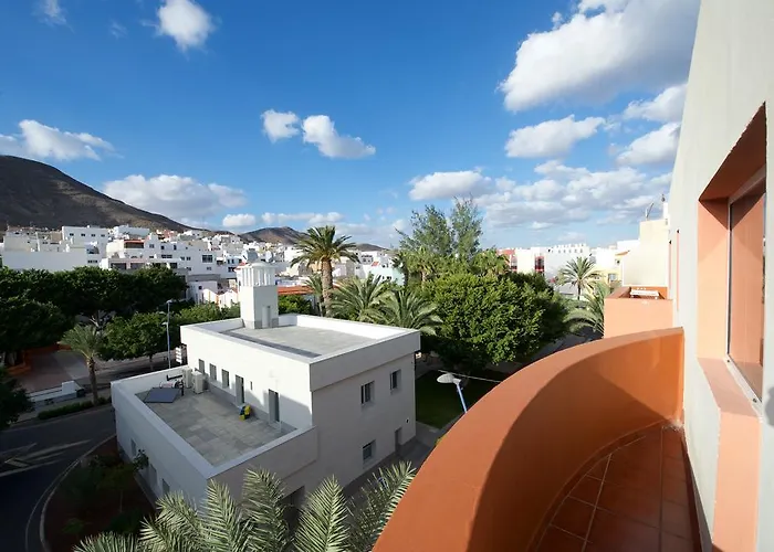 Con Ascensor En Primera Linea Appartement